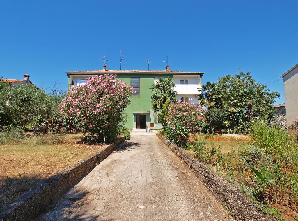 Apartments Fuma 161 Rovinj Exterior photo
