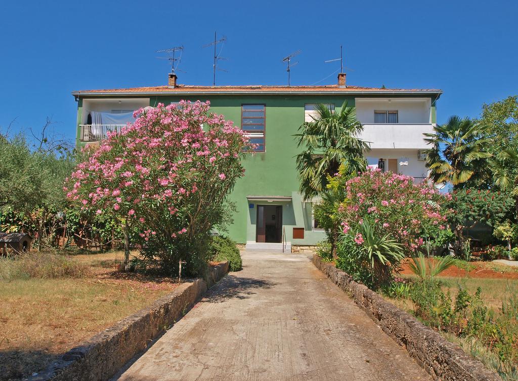 Apartments Fuma 161 Rovinj Exterior photo